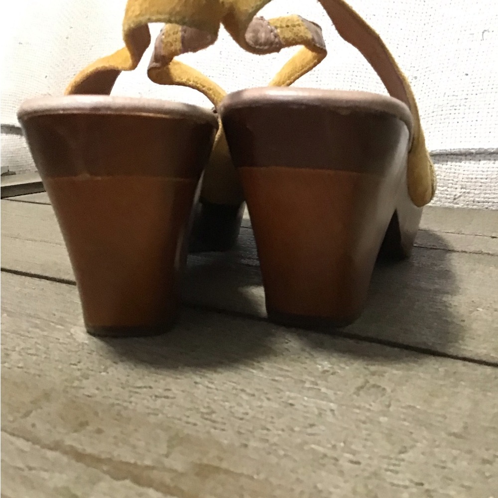 Miz Mooz Rainer gold leather wood platform shoe.EUC - Picture 4 of 6